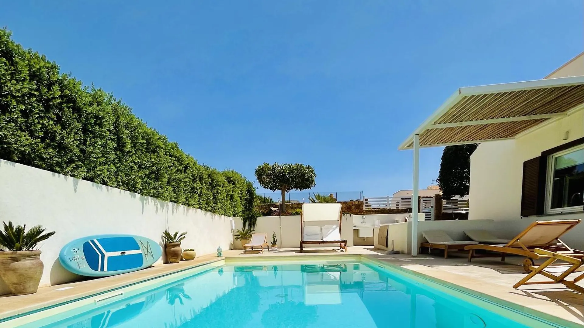 Villa Nina A Mare, Baia Di Cornino, كوستوناتشي 0*,  إيطاليا