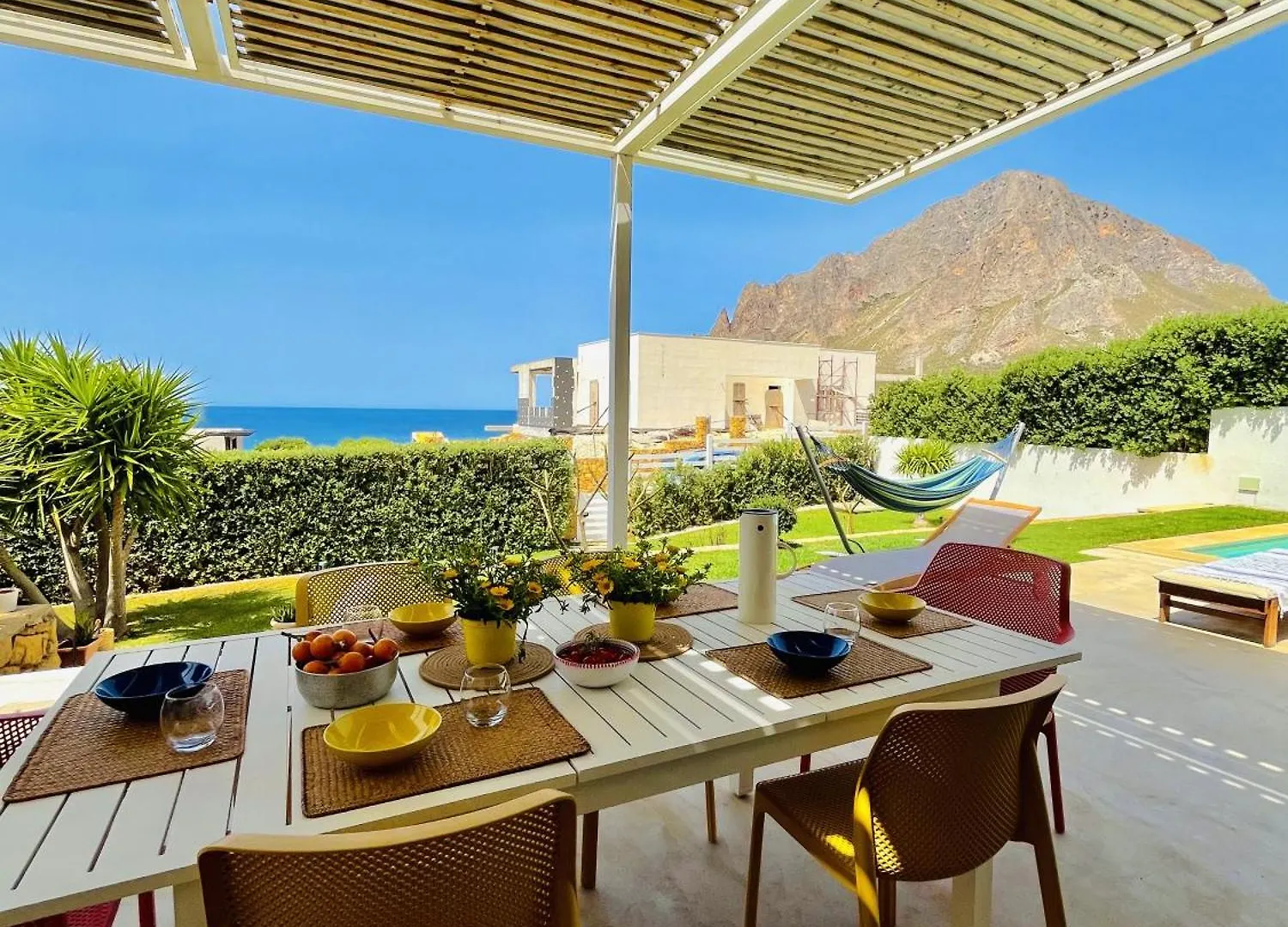 Villa Nina A Mare, Baia Di Cornino, كوستوناتشي